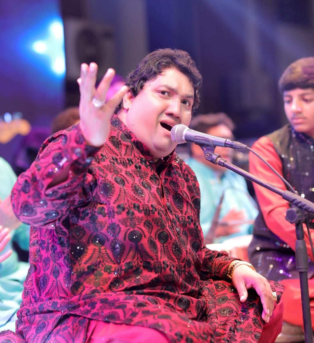 Book Shahzad Santoo